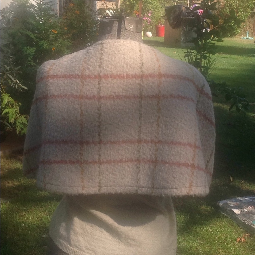 Alpaca cape - Picture 4 of 4